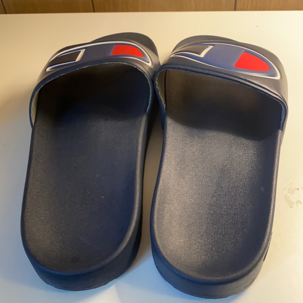 Women’s navy blue champion slides